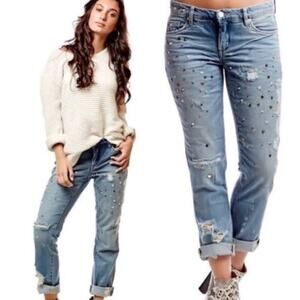 Blank NYC Embellished Studded Girlfriend Crop Light Wash Western Jeans Size 28